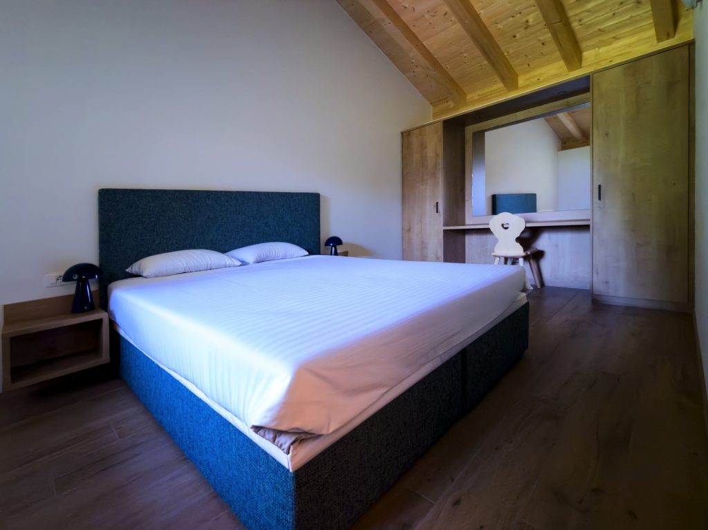 Appartamento 5 — camera matrimoniale La camera da letto matrimoniale dell'appartamento 5, Hermann Hof