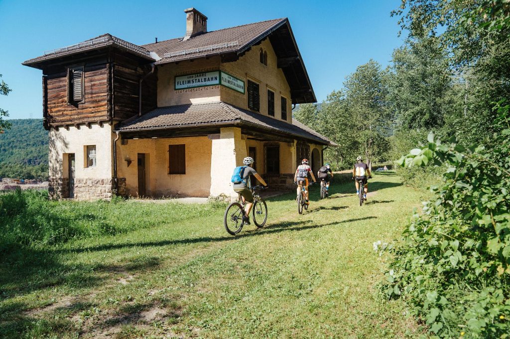 Il tracciato della vecia ferrovia della Val di Fiemme, Bassa Atesina